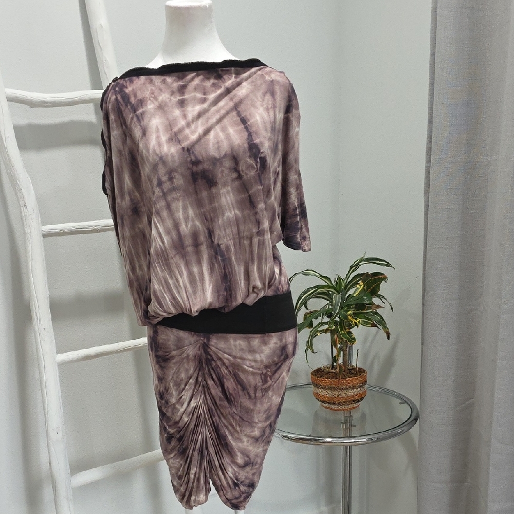 Tie-Dye Ruched Modal Zipper Neckline  Dress in Mauve and Black
